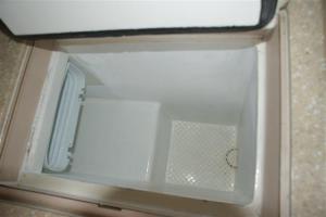 Finished interior/lid