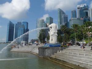 The impressive Merlion statue