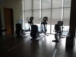 The at Traders overlooking the marina