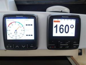 Wind and second autohelm control on the starboard side