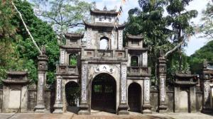 The bell pavilion at Thien Tru pagoda
