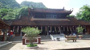 The altar at Thien Tru Pagoda