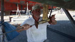 Fitting new cutlass bearing