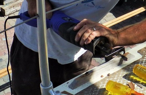 Removing the bolt head